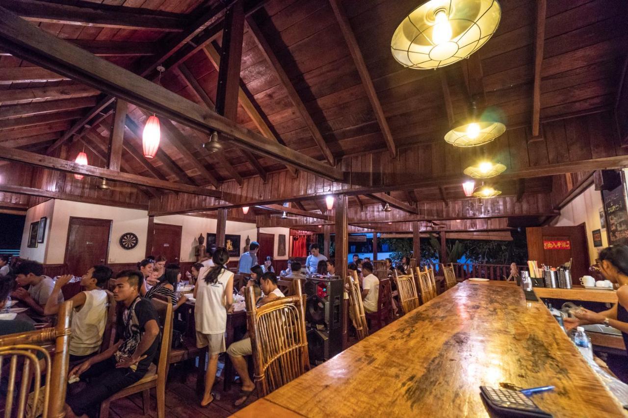 Ratanakiri Paradise Hotel & Restaurant รัตนคีรี ภายนอก รูปภาพ