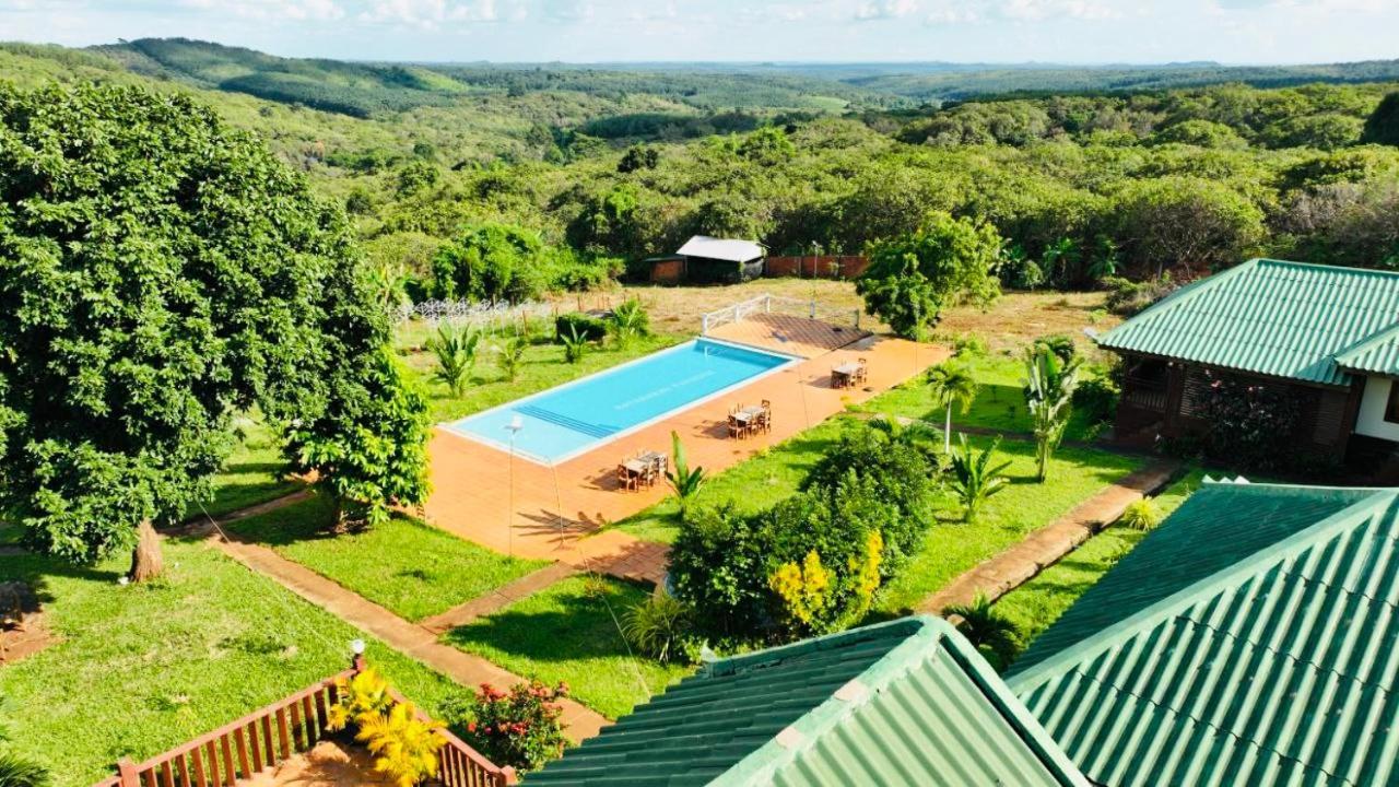 Ratanakiri Paradise Hotel & Restaurant รัตนคีรี ภายนอก รูปภาพ