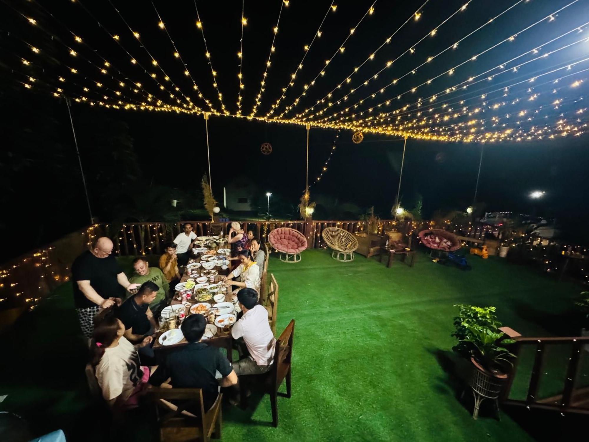 Ratanakiri Paradise Hotel & Restaurant รัตนคีรี ภายนอก รูปภาพ