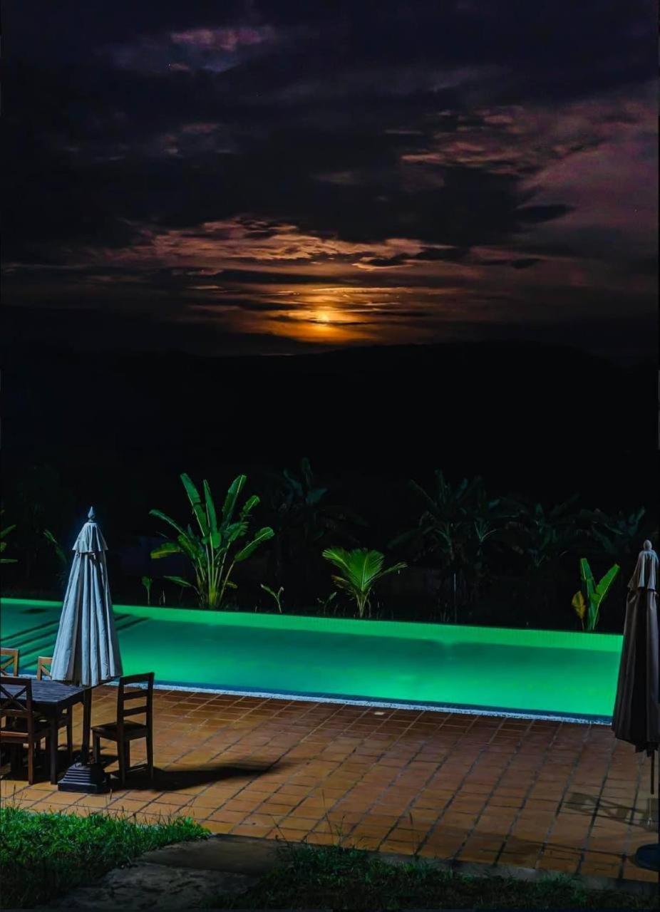 Ratanakiri Paradise Hotel & Restaurant รัตนคีรี ภายนอก รูปภาพ