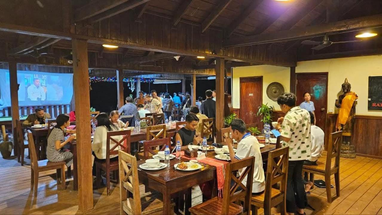 Ratanakiri Paradise Hotel & Restaurant รัตนคีรี ภายนอก รูปภาพ