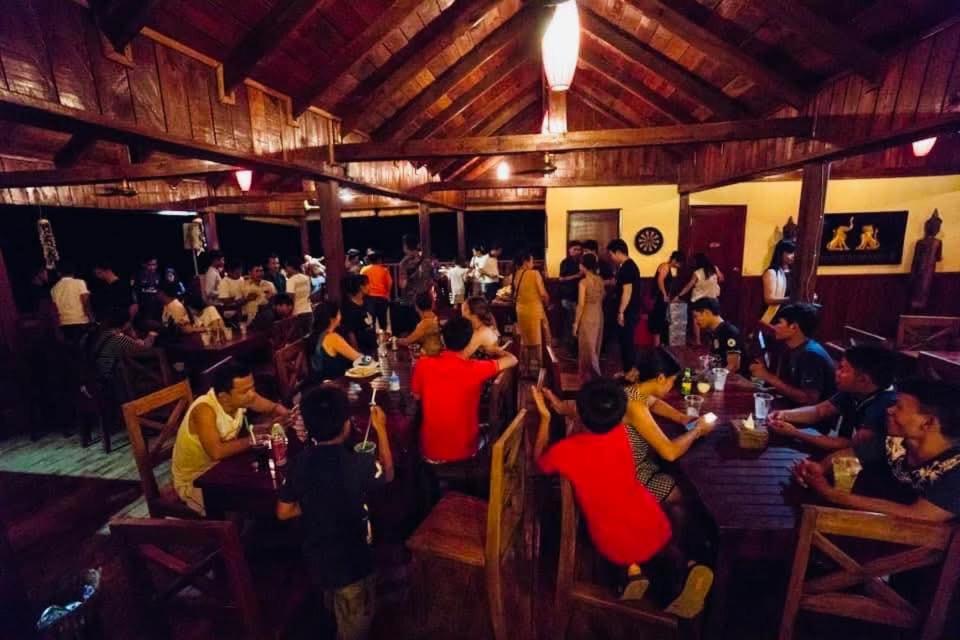 Ratanakiri Paradise Hotel & Restaurant รัตนคีรี ภายนอก รูปภาพ
