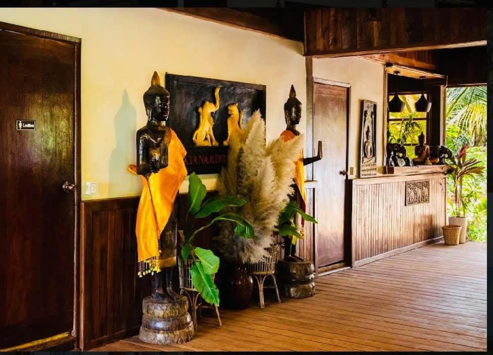 Ratanakiri Paradise Hotel & Restaurant รัตนคีรี ภายนอก รูปภาพ