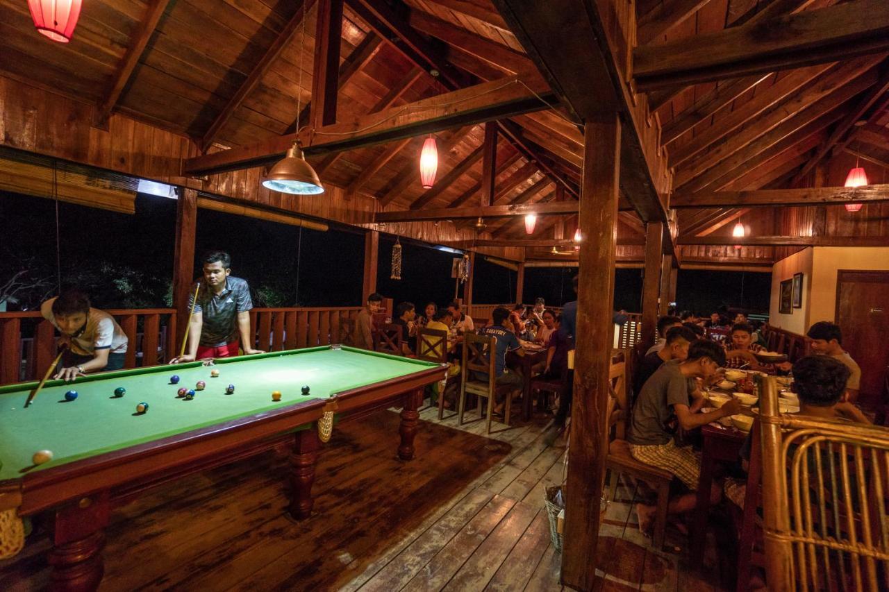 Ratanakiri Paradise Hotel & Restaurant รัตนคีรี ภายนอก รูปภาพ